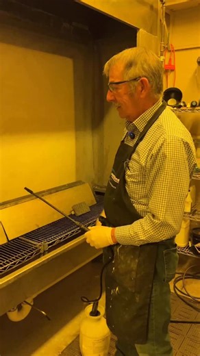 here’s an easy Quick Mick Tip to help save on reclaimer… put your screens horizontal instead of vertical while the reclaimer is soaking in This will stop the reclaimer from running off the screen and going down the drain Mick is using Chroma/Strip iSC to reclaim these screens Follow @chromaline_ for more quick screen making tips like this one! | Chromaline Screen Print Products