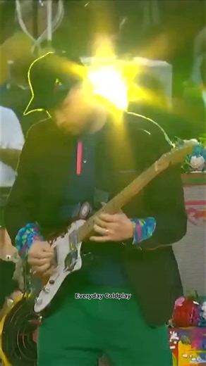 Ha pasado una década desde que Coldplay se presentó en la edición número 50 del medio tiempo del Super Bowl celebrado en Santa Clara, California, allá por 2016, junto a Beyoncé y Bruno Mars nos dieron una mezcla de rock/pop/funky y hasta un emotivo homenaje para todos los artistas que antes ya se habían presentado en ediciones pasadas de tan importante evento. #Coldplay #SuperBowlXLIX #Beyoncé #BrunoMars #halftimeshow | Everyday Coldplay