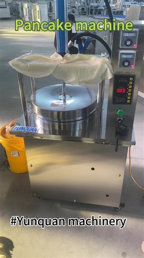 Using a pancake maker to make thin pancakes #Pancake Maker#Pancake Machine#Commercial Pancake Makers#Wrapping Pancake Machine#Marinated Meat Wrapping Pancakes