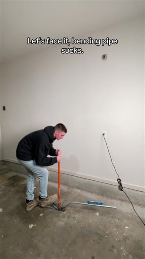 Field Bend- get it right the first time. 🤝 Keywords: electrician, conduit bending, 4 point saddle, 3 point saddle