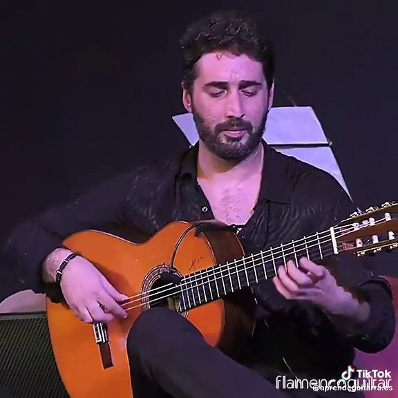 ✨ Ziryab — one of those magical pieces that only Maestro Paco de Lucía could compose. 🌌 Fusion, elegance, and timeless flamenco vision. 👉 Follow @flamencoguitarpro for more Paco treasures. ✨ Ziryab… es una de esas piezas mágicas que compuso el maestro Paco. 🌌 Fusión, elegancia y una visión flamenca que trasciende el tiempo. 👉 Sigue a @flamencoguitarpro para más joyas de Paco. #flamencoguitarpro #flamencoguitar #guitarraflamenca #flamenco #flamencolesson #flamencotechnique #pacodelucia #zirya