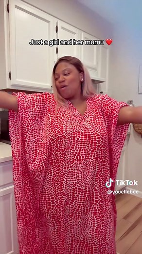 Just a Girl and Her Mumu: Lesbian TikTok Moments