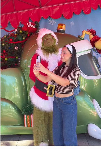 Grinch funny moments compilation – Universal Studios highlights