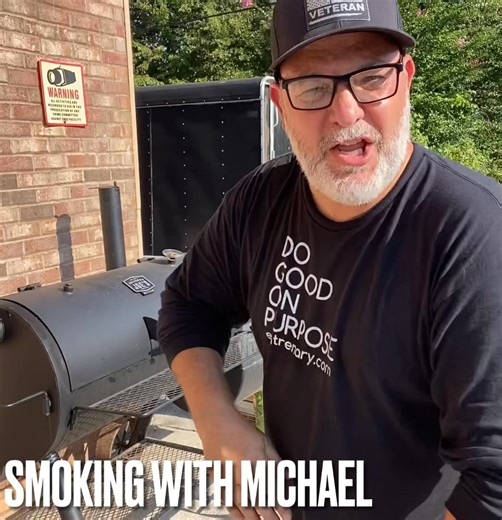How to smoke ribs on a stick burner. Throwback when I smoked ribs and did a tutorial. I was a few pounds heavier back then, ate too many ribs 😂 | Michael Wahl / SimplyGo Travel