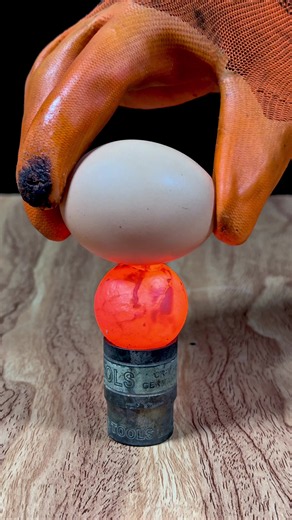 1000°C RHCB vs Egg: Satisfying High-Heat Science Experiment