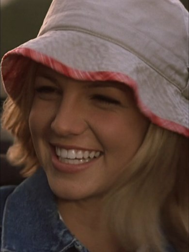 Ben had a point 🙂‍↕️ #Crossroads is streaming now on TVNZ #StreamOn #britneyspears #zoesaldana #britney