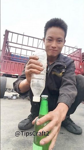 Tips for opening beer outdoors: Mineral water bottles are a magic tool!