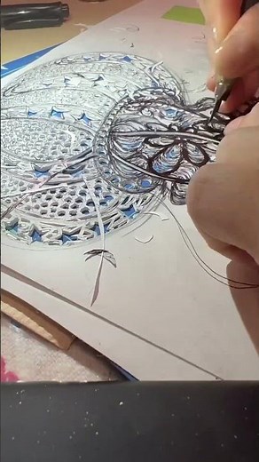【切り絵制作風景】海月の切り絵作品。
