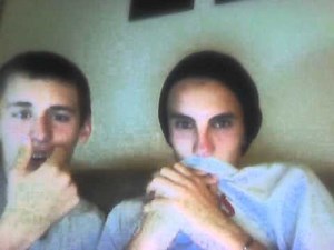 4 Girls Finger paint reaction brutal | 4 Girls Finger Paint