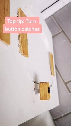 Top tip: turn button catches! . Follow along to see DIY and home reno progress! . . . . . . . . #diyhome #diy #diyhomedecor #diyprojects #diyproject #diydecor #diyvideo #easydiy #diyhomeprojects #instadiy #diyer #diyfun #paintingtips #projectoftheday #doityourself #diyinspiration #diytutorial #homediy #glosspaint #diyblogger #homerenovation #renovation #homedesign #womenwhodiy #beginnerdiy #paintinghacks #diytipsandtricks #homediyhacks #girlswhousepowertools #femalediyers | DIY With Emma