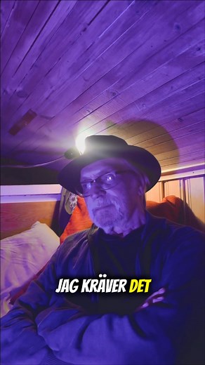 HÄ-HÄÄÄSCH på er! 🍆 Vansinnigt kul med alla fantastiska reaktioner! Leffe hälsar att han är VÄLDIGT GLAD över detta. ❤️ Här kommer en liten INTERVJU med LEIF som vi gjorde hemma hos honom i fredags, OCH i slutet av filmen en första SNEAK PEAK av kommande James Fjong filmen. Observera att det fortfarande är väldigt mycket ”work in progress” med den, men vi tänkte ändå bjuda på en glimt. Har ni frågor så ställ dom i kommentarerna eller skicka PM. Vi försöker svara på allt! Allt vi gör på den här 