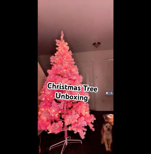 PINK CHRISTMAS TREE UNBOXING 👀