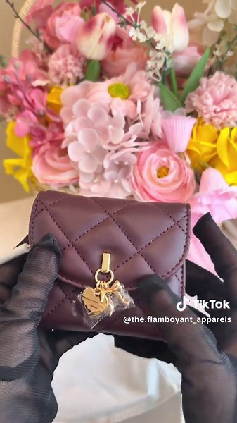 #creatorsearchinsights #girlwallets The viral charles & keith Wallet ✨😍 Last Piece Instock 👀✅ Hurry & Order yours now 🤭 Delivery 🚚 all over Nepal 🇳🇵 #onlineshoppingnepal #charleskeith #charleskeith