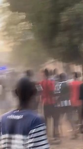 Malian Marabout Karamoko Sinayono's house was attacked by supporters of Malian AFCON team but fortunately, law enforcement's intervention allowed peace to be restored. The spiritual man took a huge amount of money, promising to make Malian Team win. | Block TV Gambia