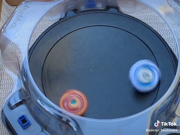 Guilty Longinus Tightrope Launch#beyblade#takaratomy#hasbro#Guilty#longinus#beybladeburst#dynamitebattle#bu#db#toy#games#beyblades#kids#tournament#bey