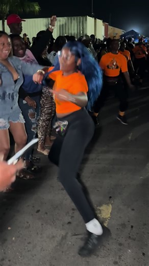 Apples and bananas! @SHADOW 4️⃣0️⃣BRASS♠️🩸💉🤘🏻 #culture #bahamas #justjunkanoo #latepost #fyp