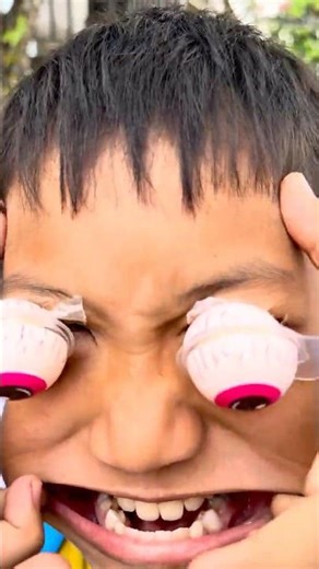 Terrifying Giant Frog Caught on Camera! Real or Fake