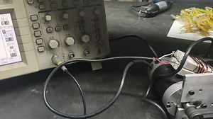 第五届立创电子设计大赛：《带hall传感器的BLDC无刷电机的单电阻采样FOC矢量控制》项目-功能演示&性能测试-霍尔电流传感器输出IQ电流波形