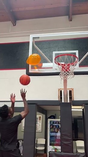 Balloon Basketball Battle vs Anthony Hamilton Jr