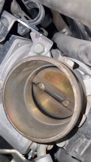 57K views · 495 reactions | Cleaning throttle body #Flush #oilchange #mechanic #cargirls #carguys #carwash #cleaning #satisfyingvideo #detailing #meguaers #maintenance #camry #qualityparts #qualityrepairs #alimech #headlights #brakerotors #brakerotor #satisfying #spain #barcelona #oilchange #reelart #artreels #toyota #powertools #diyprojects #restoration | Alimech | Facebook