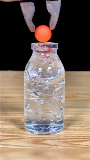 1000° RED HOT BALL ⚪ VS CLEAR ALOE VERA GEL 🧴 #experiment #fireball #shorts