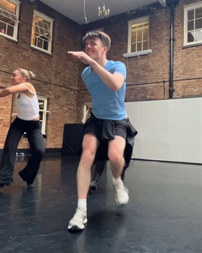 Diviértete bailando Hand Jive con las chicas del jazz