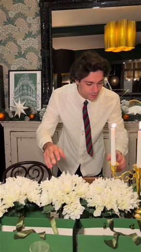 mayer on Instagram: "Bonnes fêtes à vous 💙"