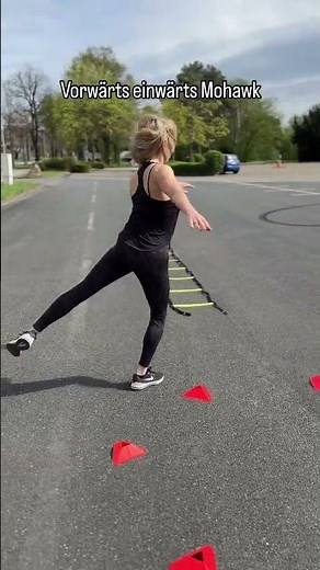 Forward inside Mohawk. ⛸️ 💗 ⛸️