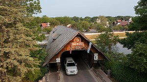 Michigan Marvels: Frankenmuth's Holz Brücke covered bridge