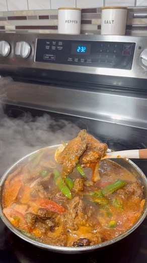 379K views · 5.6K reactions | Is it dinner time already? #cooking #chile #asmrsounds #dinner #receitas #mexicanfood #quickandeasy #foods #explorepage #dinner | MirandaMarie | Facebook