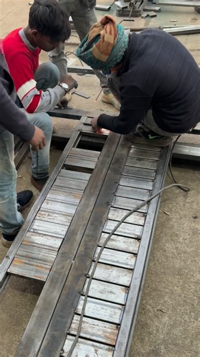 Nadeem welding work shop on Instagram: "Ye hamara Mistry h 🤣🤣🤣 Sardhana . . . #workshop #follow #motivational #welding #viralreels"