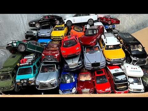 Opening EVERY Door, Hood & Trunk on My 1:24 Diecast Cars Box Full Collection 😱