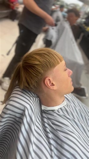 Mastering the Art of Cutting Hard Textures in Hair