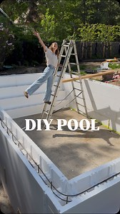 💦 DIY Pool aus Styropor 💦 Jaaaaa, das hab ich allein geschafft. Na gut, bis auf das Betonieren - dabei hatte ich eine ganze Menge tolle Unterstützung. Es handelt sich um ein Set von @apoolco (Werbung - unbeauftragt) und der Aufbau war wirklich easy bis hierhin. • Maße: 5x3x1,2m • Kosten teile ich in einem separatem Beitaren In meiner Story gibt es eine detaillierte Fragerunde und alle Infos werden im Highlight „POOL“ abgespeichert 👌🏼 Bisher mein größtes Projekt & ich war noch nie stolzer, et