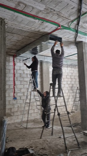 Installing Commercial HVAC Ducts & Ceiling Conduits!