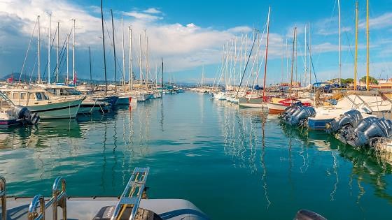 Saint-Tropez France – Harbor Walk with Luxury Yachts on the Côte d’Azur (4K)
