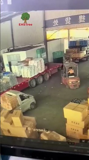 🚨 Forklift Safety Alert: Tire Bursts Due to Fork Impact! 🚧