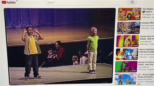 #barneyscolorfulworldlive#barneythedinosaur#barneycolorfulworldlive#2004dvdandvhs#hitentertainment