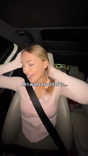 BODIES BY KATE | PT & ONLINE COACH on Instagram: "All I want for 2026 is SELF-IMPROVEMENT, say it with me! Let me help you put that focus back into yourself to level up in 2026. Fill out the enquiry form in my bio today for a FREE consultation call🫶🏼 #onlinecoach #selfimprovement #lifestyle #gymmotivation #selflove"