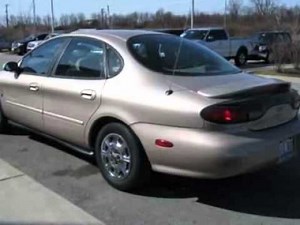 1998 Ford Taurus SE Sedan - Nicholasville, KY