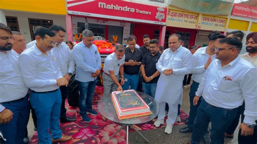 3.2K views · 42 reactions | Mahindra Arjun 605 25 Years Celebration  and 475 DiMS XP Plus Review ।#jogenderchahar #mahindra605di | Jogender Chahar | Facebook