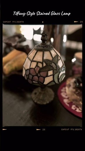 Tiffany-Style Stained Glass Lamp with Hummingbird Design