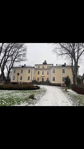 Vi var på en weekendresa till Haga slott som ligger utanför Enköping. Det var helt underbart. Vacker inredning, fantastisk mat och fint spa. Vi kunde inte haft det bättre. #weekendresa #hagaslottenköping #weekendtips | Boktokig | Facebook