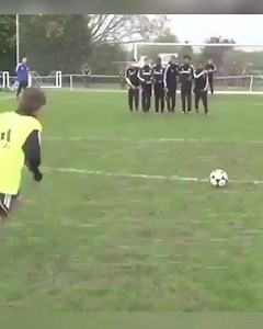 61K views · 3.7K reactions | Growing up Mason Mount tried to imitate Cristiano Ronaldo's ball-striking technique (via masonmount_10/IG) | ESPN UK | Facebook