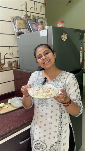 Viral cucumber salad got a desi glow-up 🥒✨Crispy cucumber, juicy onions & creamy dahi = Perfection