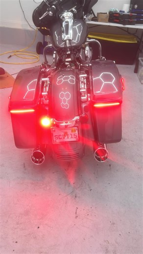 Harley Davidson - Repair Tips & Maintenance | Can anyone tell me why the right turn signal will not light up when the signal is on or when security shuts it down | Facebook