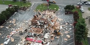 VIDEO: KFC Restaurant Exploded At Night - North Carolina