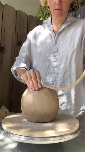 How to use coils ❤️ ••• Follow @annashipulina_ceramics for more! | The Ceramic School