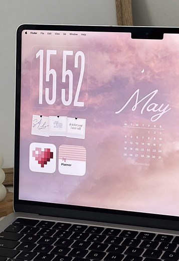 MacBook Glow-Up: Aesthetic Widgets & Custom Icons