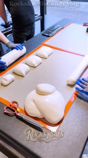 2K views · 43 reactions | Halloween Spiderweb Candy #candy #SATISFYING #fy #christmas #ASMR #sweets #fblifestyle #candy #asmr #norway #australia #foryou #usa #lollipop #love #fblifestyle #usa | Rocks & Rolls Candy vlog | Facebook